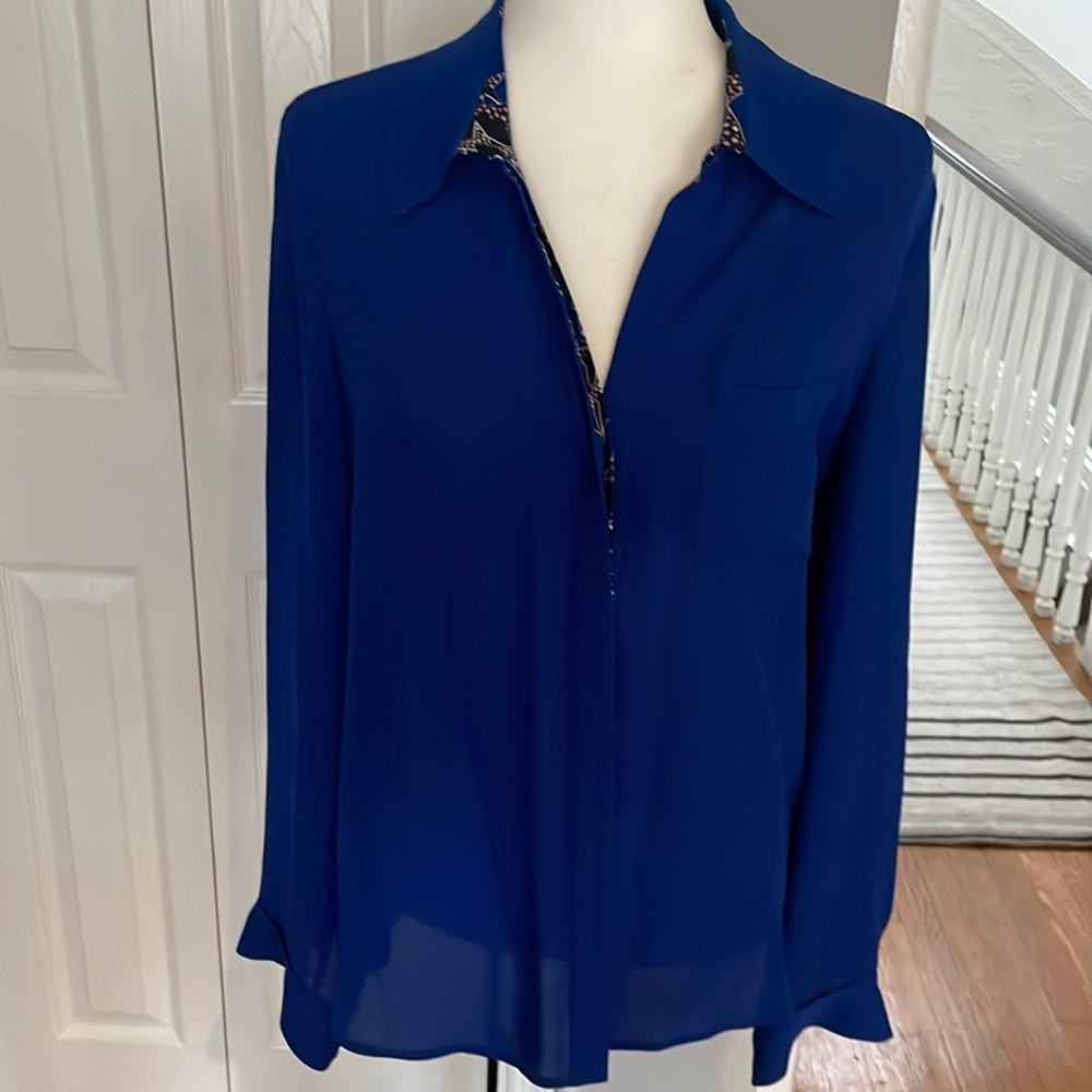 Diane Von Furstenberg 100% silk blouse